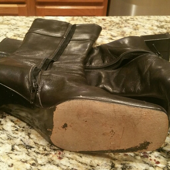 COACH BLACK LEATHER BOOTS - Picture 4 of 5